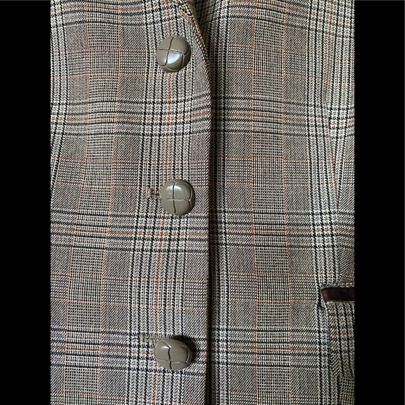 🦋KENAR PLAID ELBOW PATCH SHORT SUIT BLAZER 🦋 - Picture 5 of 9